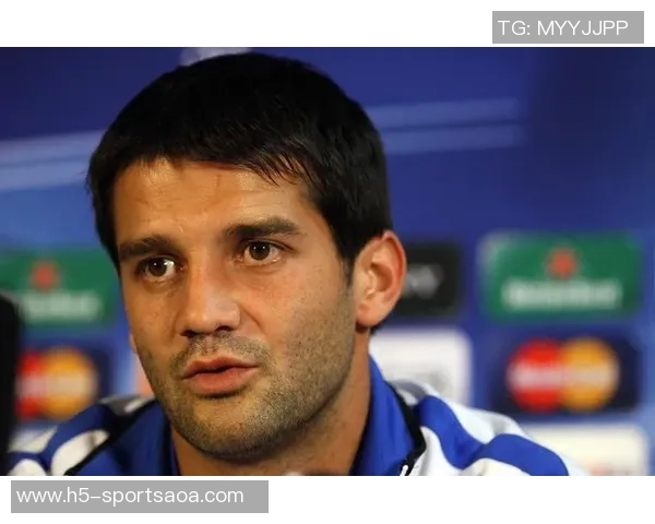 国米主帅齐沃庆祝45岁生日官方社交媒体送上温馨祝福与精彩回顾